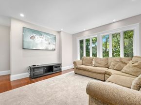 36 South St, Grafton MA 01519