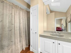 36 South St, Grafton MA 01519