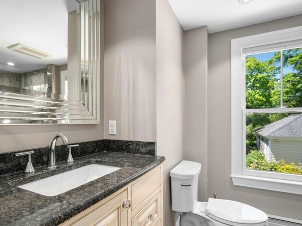 36 South St, Grafton MA 01519