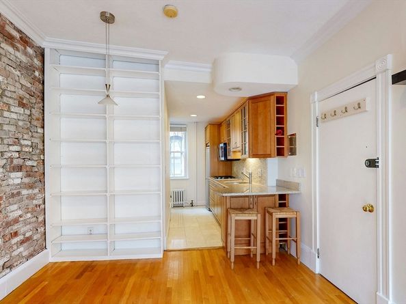 11 Irving St 4, Boston MA 02114