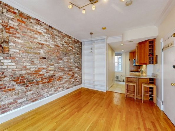 11 Irving St 4, Boston MA 02114