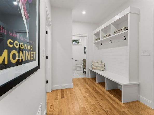 29 Overlook Ave, Burlington MA 01803