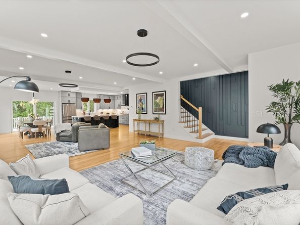 29 Overlook Ave, Burlington MA 01803