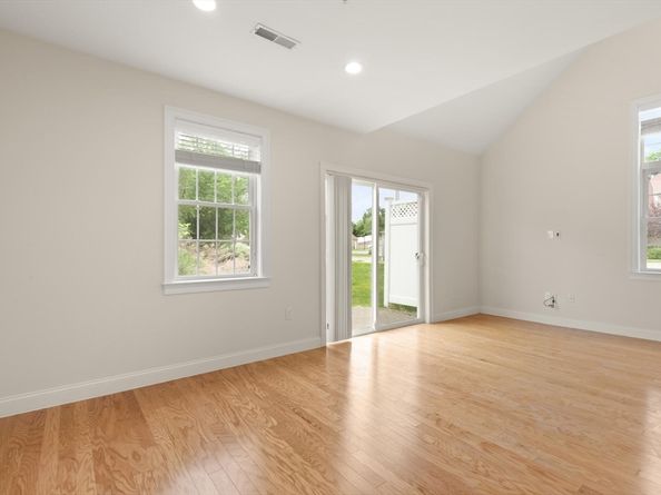 70 Endicott 1406, Norwood MA 02062