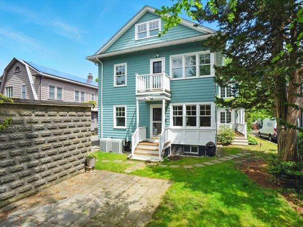 11 Longfellow Rd, Cambridge MA 02138
