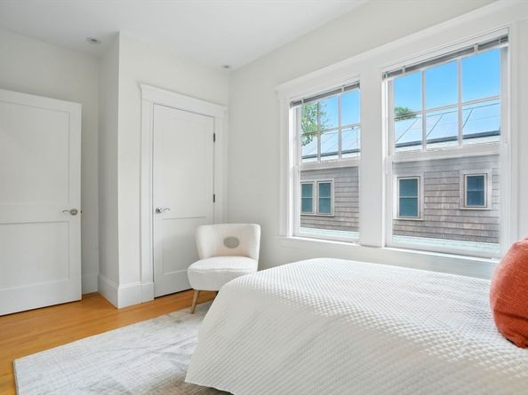 11 Longfellow Rd, Cambridge MA 02138