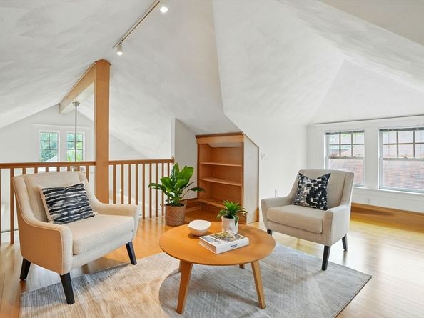 11 Longfellow Rd, Cambridge MA 02138