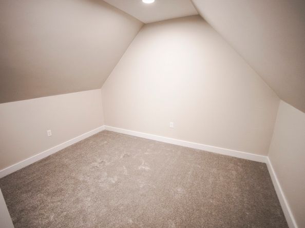 140 Tispaquin St, Middleboro MA 02346