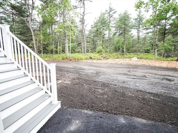 140 Tispaquin St, Middleboro MA 02346