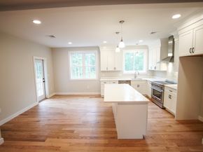 140 Tispaquin St, Middleboro MA 02346