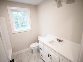 140 Tispaquin St, Middleboro MA 02346