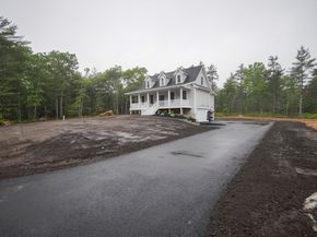 140 Tispaquin St, Middleboro MA 02346