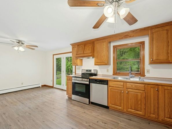 45 Dillon St, Worcester MA 01604