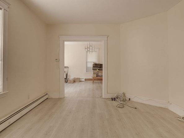 69 Metropolitan Ave, Boston MA 02131