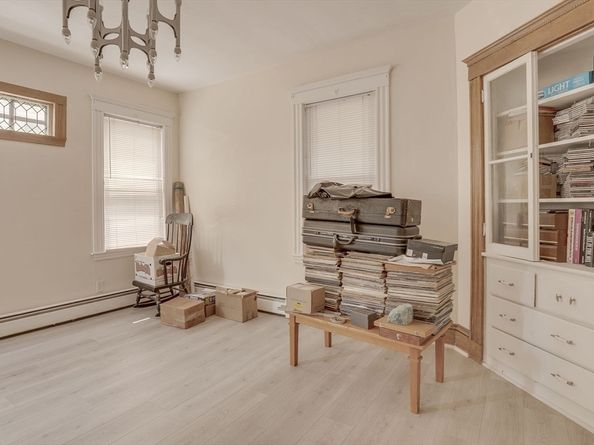 69 Metropolitan Ave, Boston MA 02131