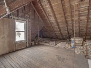 69 Metropolitan Ave, Boston MA 02131