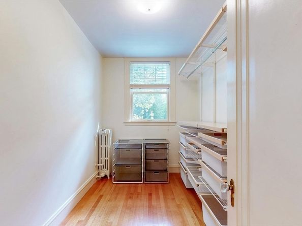 320 Quinobequin Rd, Newton MA 02468