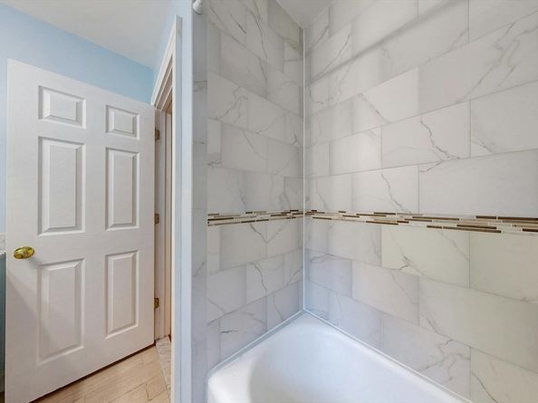 320 Quinobequin Rd, Newton MA 02468