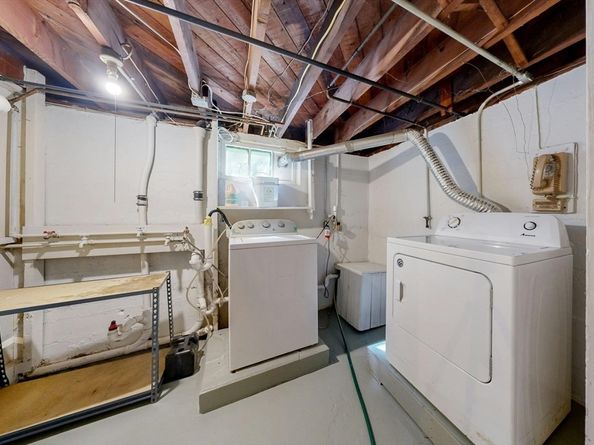 320 Quinobequin Rd, Newton MA 02468