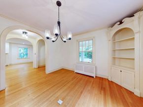 320 Quinobequin Rd, Newton MA 02468