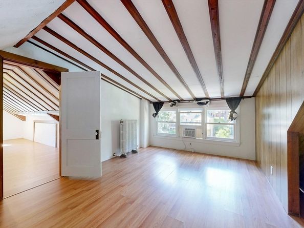 320 Quinobequin Rd, Newton MA 02468