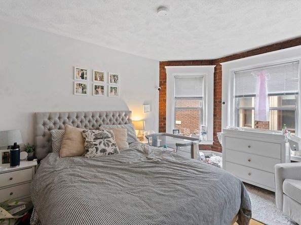19 South St. 11, Boston MA 02135