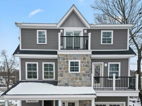 11 Washington St 12, Ipswich MA 01938