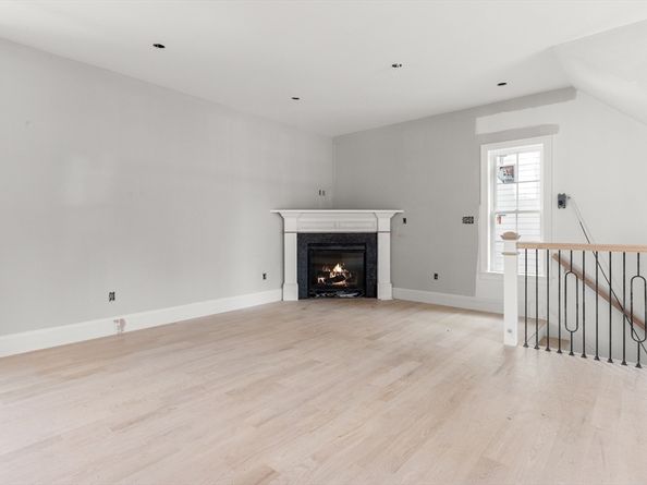 11 Washington St 12, Ipswich MA 01938