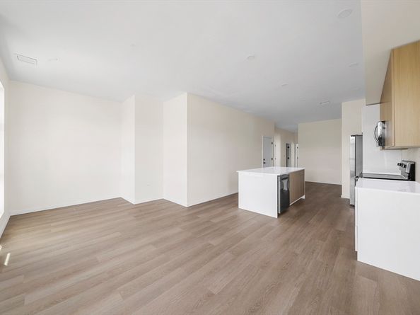 546 Saratoga, Boston MA 02128