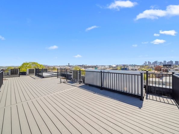 546 Saratoga, Boston MA 02128