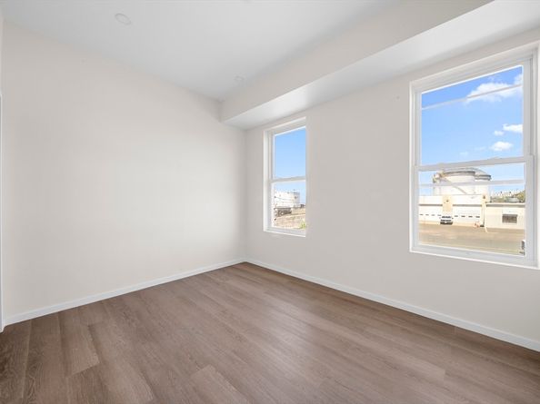 546 Saratoga, Boston MA 02128