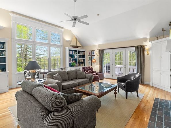 151 River Rd, West Newbury MA 01985