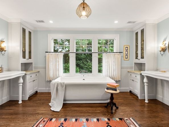 21 Sargent Crossway, Brookline MA 02445