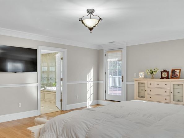 42 Westerly Rd, Weston MA 02493