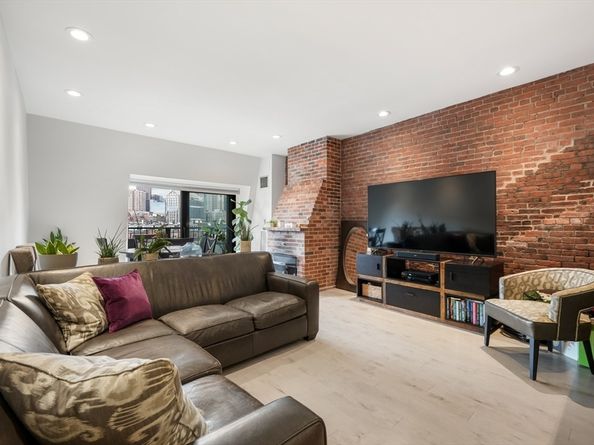 28 Atlantic Ave 638, Boston MA 02110
