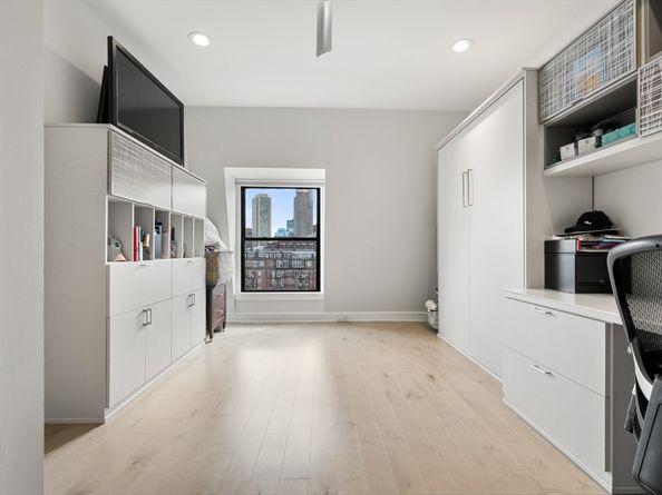 28 Atlantic Ave 638, Boston MA 02110