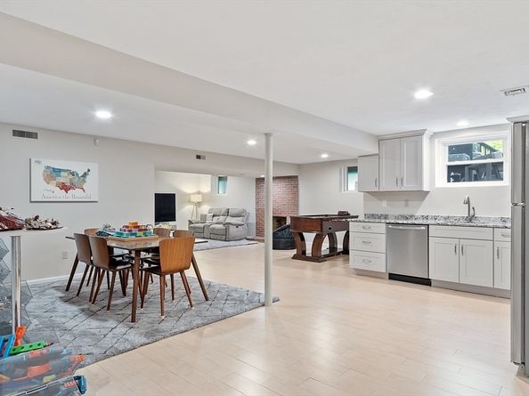 31 Alford Cir, Concord MA 01742