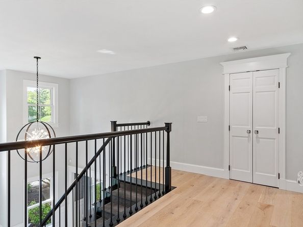 31 Alford Cir, Concord MA 01742