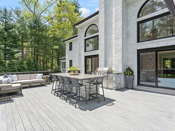 31 Alford Cir, Concord MA 01742