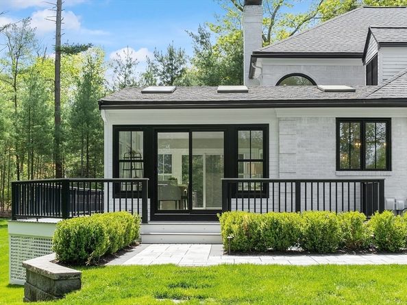 31 Alford Cir, Concord MA 01742