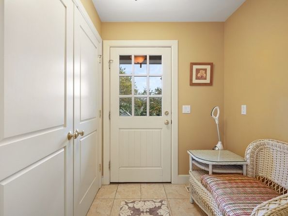 55 Maplecroft Lane, Ipswich MA 01938