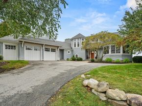 55 Maplecroft Lane, Ipswich MA 01938