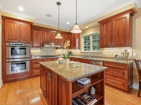 55 Maplecroft Lane, Ipswich MA 01938