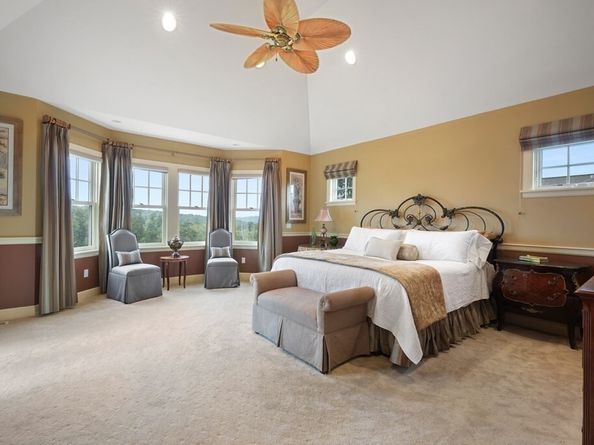 55 Maplecroft Lane, Ipswich MA 01938