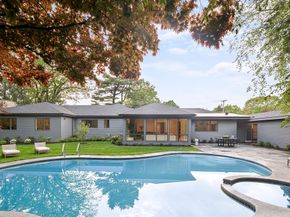 68 Mignon Rd, Newton MA 02465
