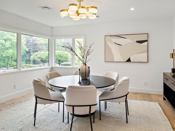 68 Mignon Rd, Newton MA 02465