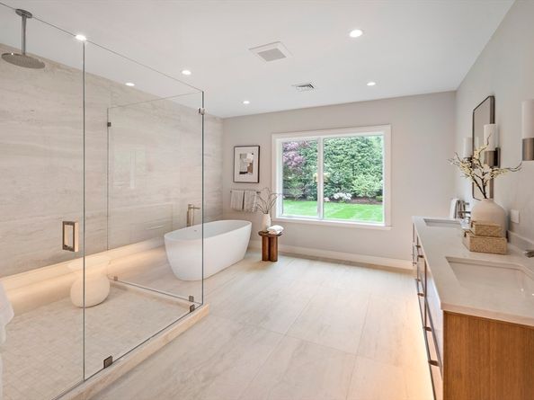 68 Mignon Rd, Newton MA 02465