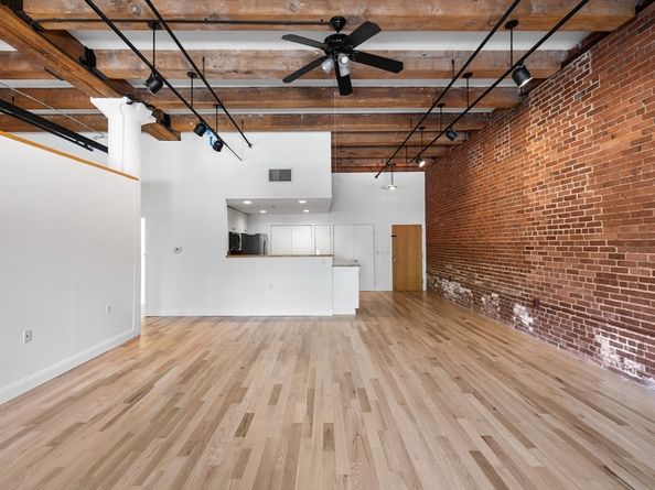 33 Sleeper St 104, Boston MA 02210