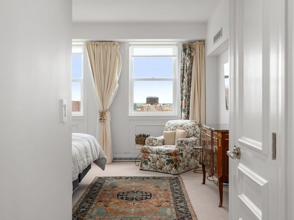 2 Commonwealth Ave 15D, Boston MA 02116