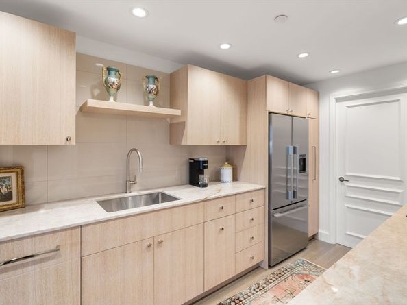 2 Commonwealth Ave 15D, Boston MA 02116